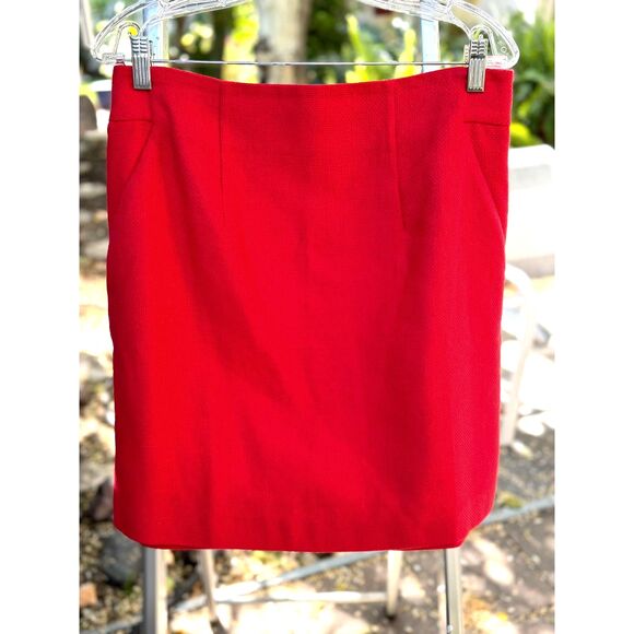 NWT Ann Taylor Coral Red Woven Mini Skirt Size 8 With Slit Pockets - Picture 1 of 5
